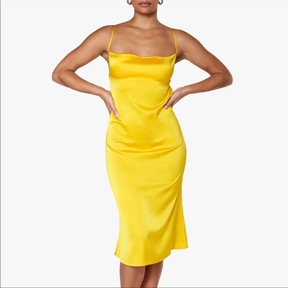 Silk midi backless yellow dress. New with tags!